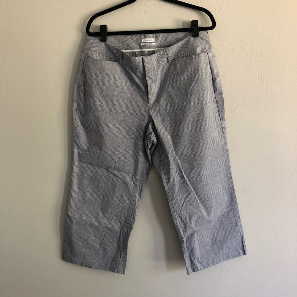 3/$21 🍭 Dockers Black and White Plaid 7/8 Length